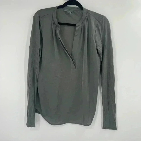 Vince Split Neck Long Sleeve Gray Blouse Top Like New! - Picture 13 of 13